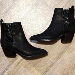 Women's Sbicca vintage collection leather ankle boots size 6